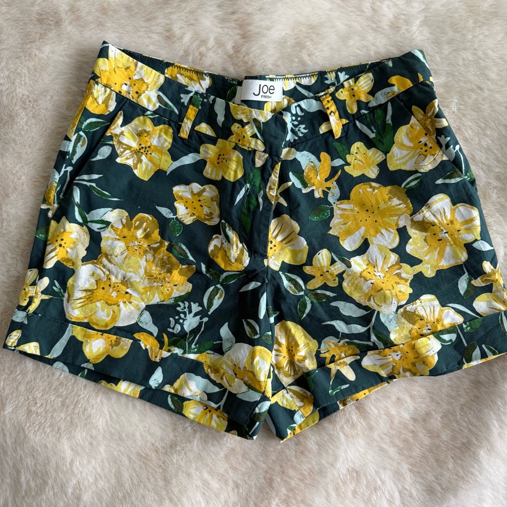 Floral Shorts Size 2 - Green Yellow Flower Chino Flat Front Pockets